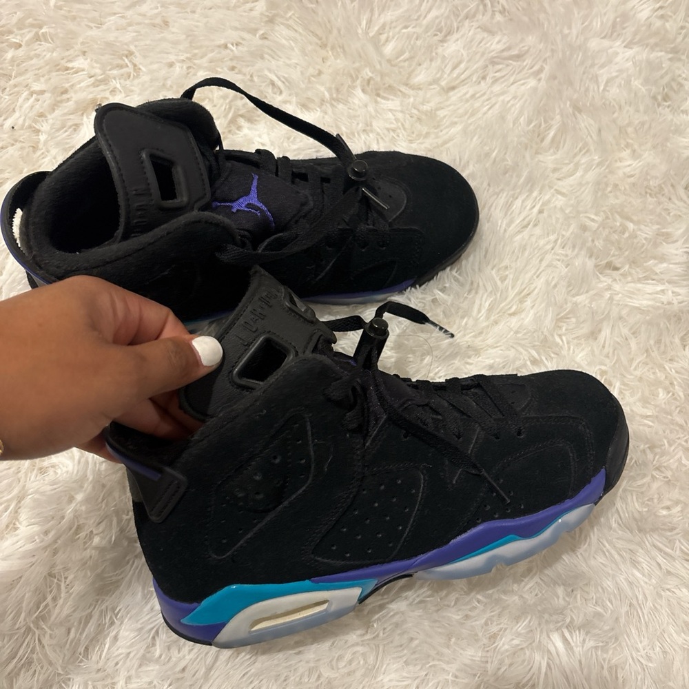 Jordan Kids Black and Purple Sneakers